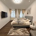 Apartmenthaus Zentrum Daire *