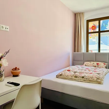 شقة Apartmenthaus Zentrum *