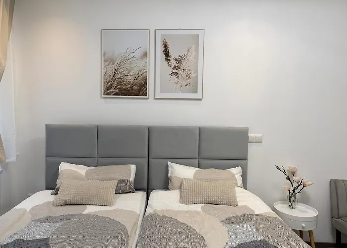 شقة Apartmenthaus Zentrum